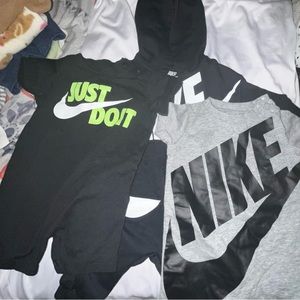 NIKE 0-3 months 3 Onesie Bodysuits